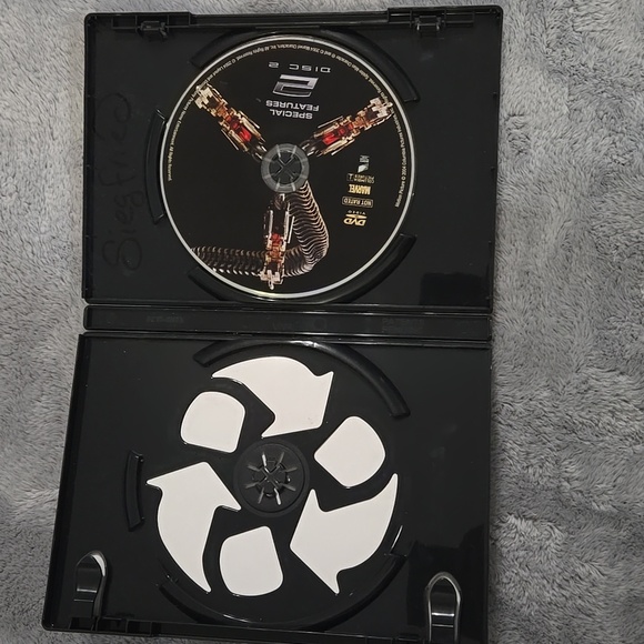 Spider-Man 2 Widescreen Special Edition DVD - Picture 2 of 3